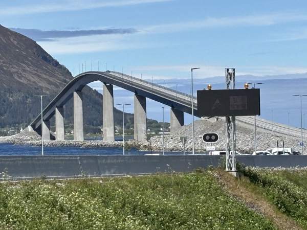 2025 歐洲十國——第八站 奧勒松跳島:Langevåg、Ålesund、Midsund、Elnesvågen,五天的島和渡輪
