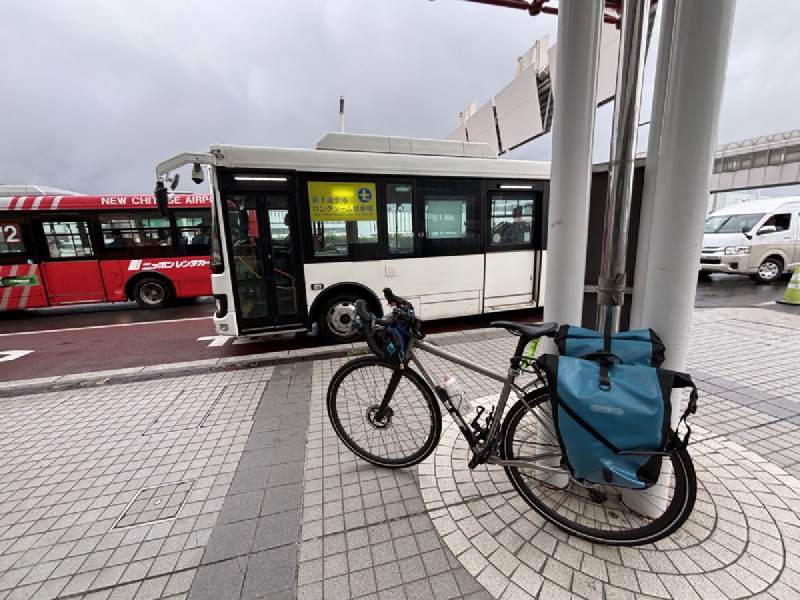 16:07,車組好了,準備從機場騎去旅館。