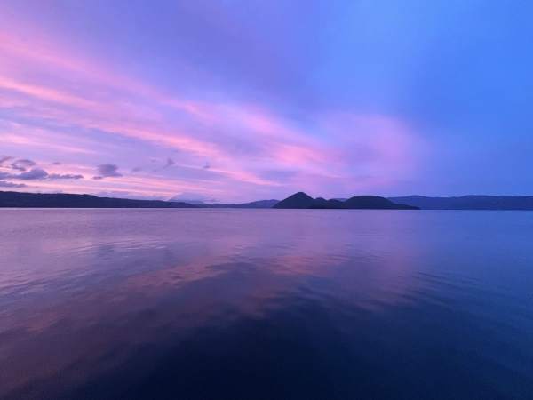 【北海道單車】洞爺湖溫泉的夕陽:從新千歲騎經ウトナイ湖、白老,到洞爺湖畔(2025 北海道・第 4 站)