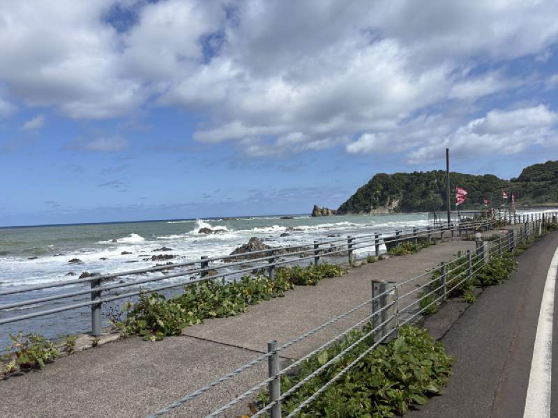 12:33,海邊的步道。