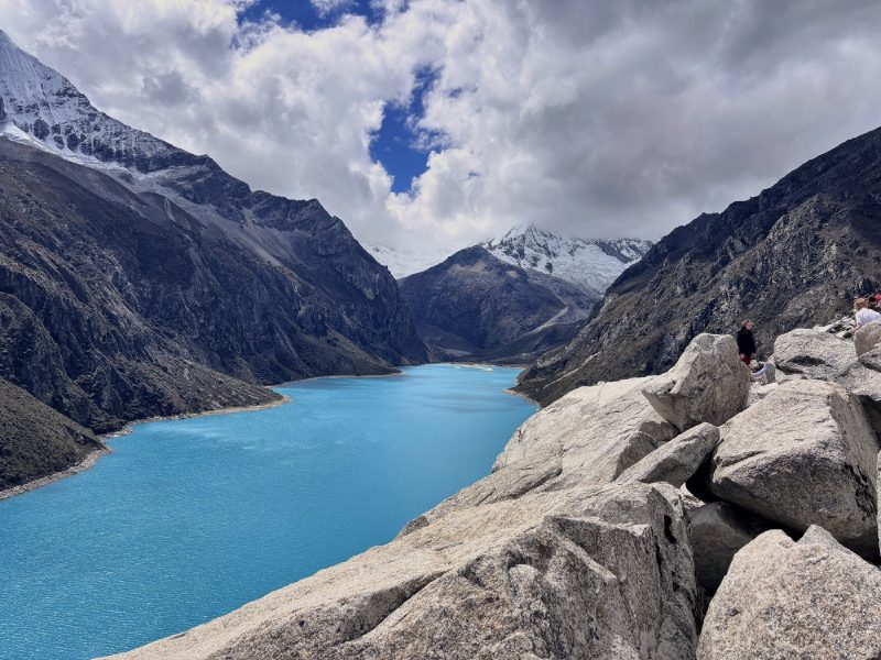 Laguna Parón,那種很不真實的土耳其藍。